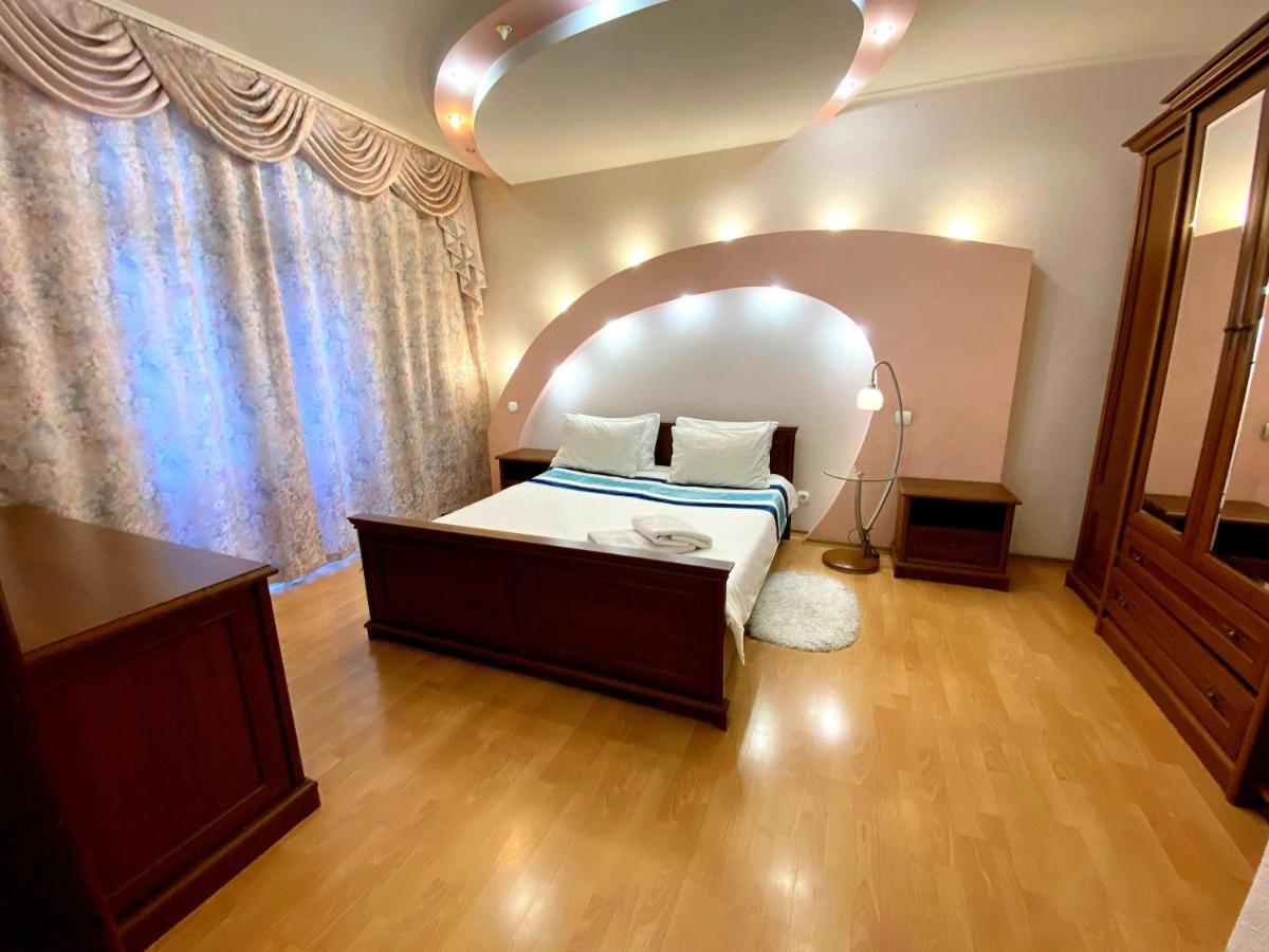 Apartment видові з джакузі в самому центрі Dnipro